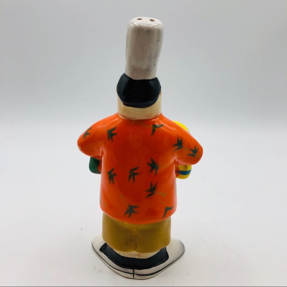 Salt and pepper shakers by CIC  two men BBQing 7” - Picture 6 of 7